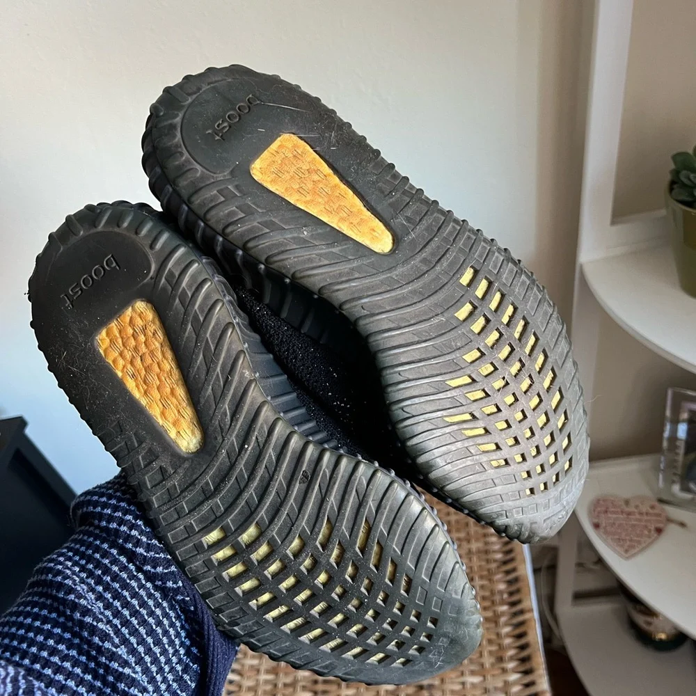 Yeezy Boost 350 V2 'Oreo' 2022 * Authentic* - Picture 7 of 9